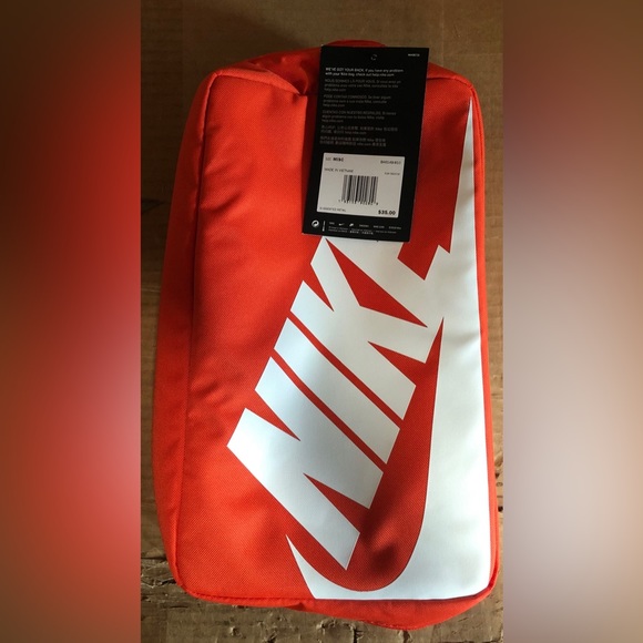 NIKE Travel Bag - Picture 3 of 6